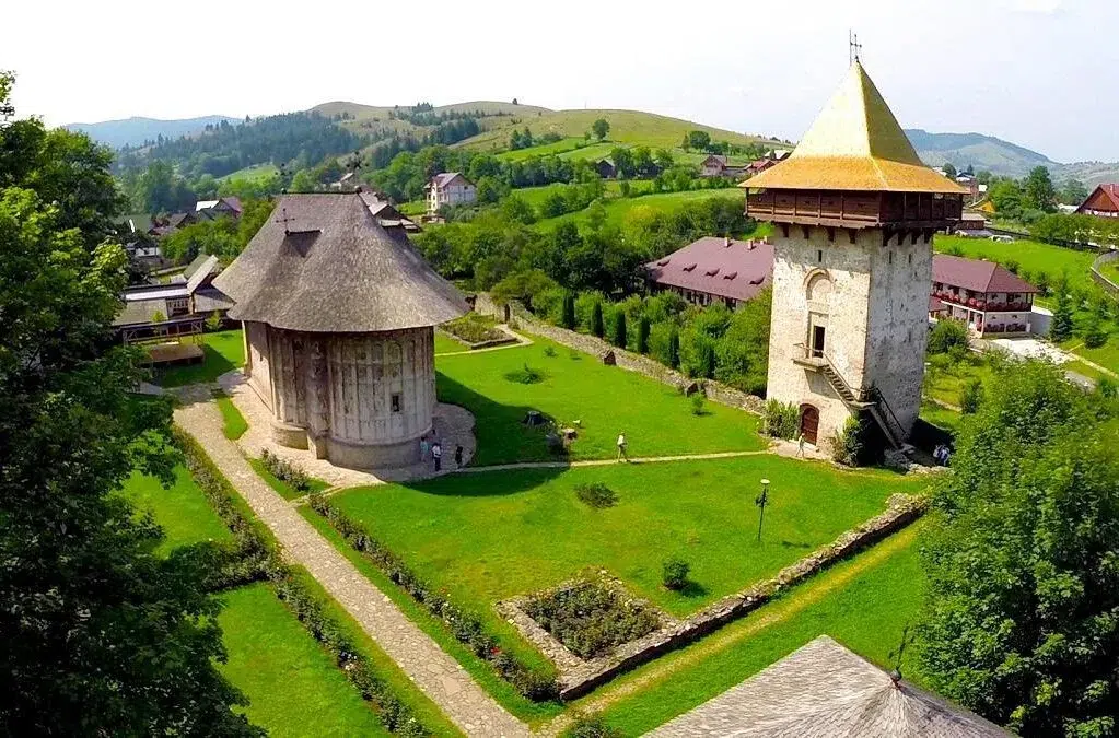 Mănăstirile din Bucovina: Istorie, legende și impact cultural